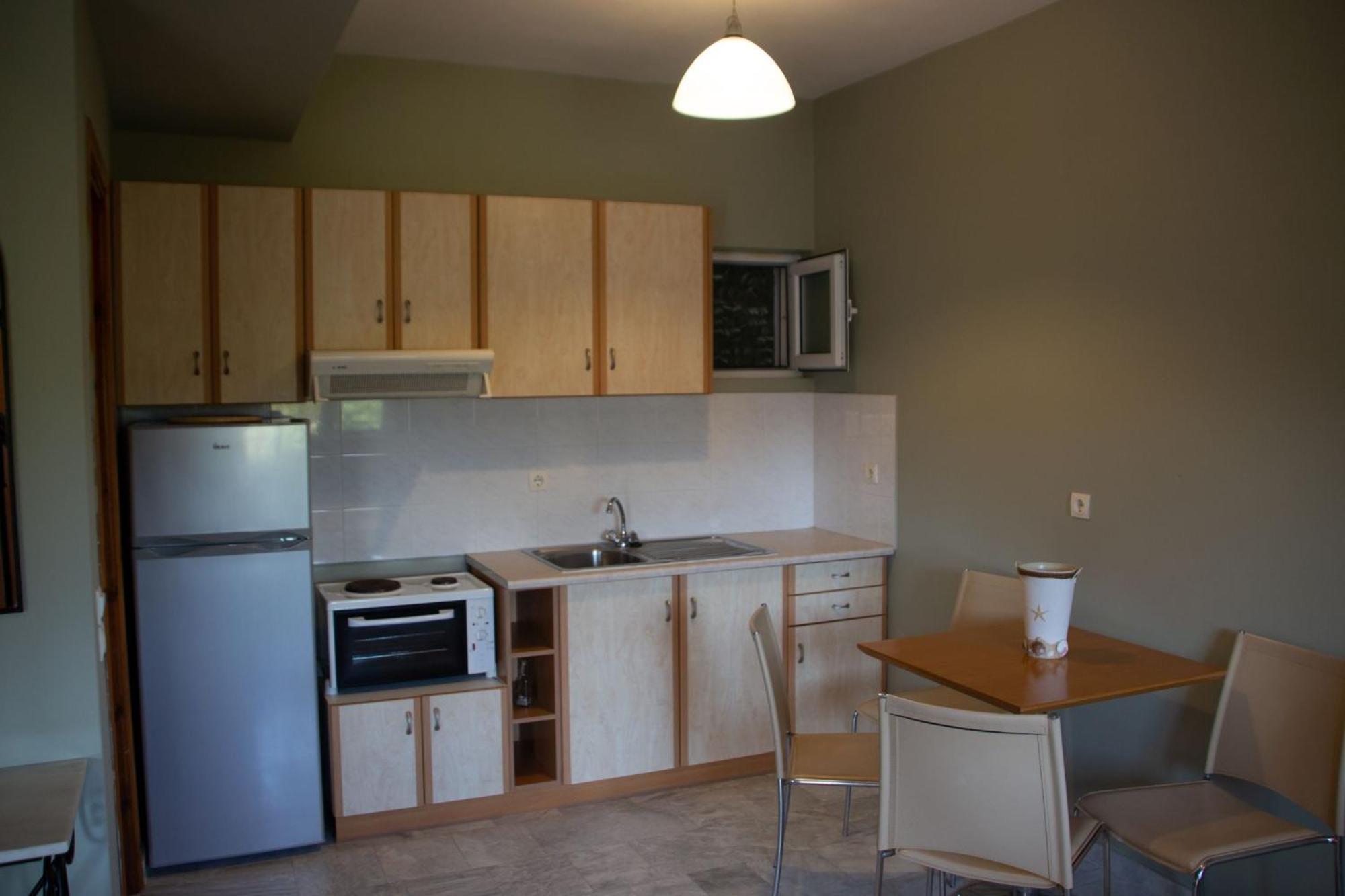 Avesta Apartments - 200M From The Beach Vasilikos  Room photo