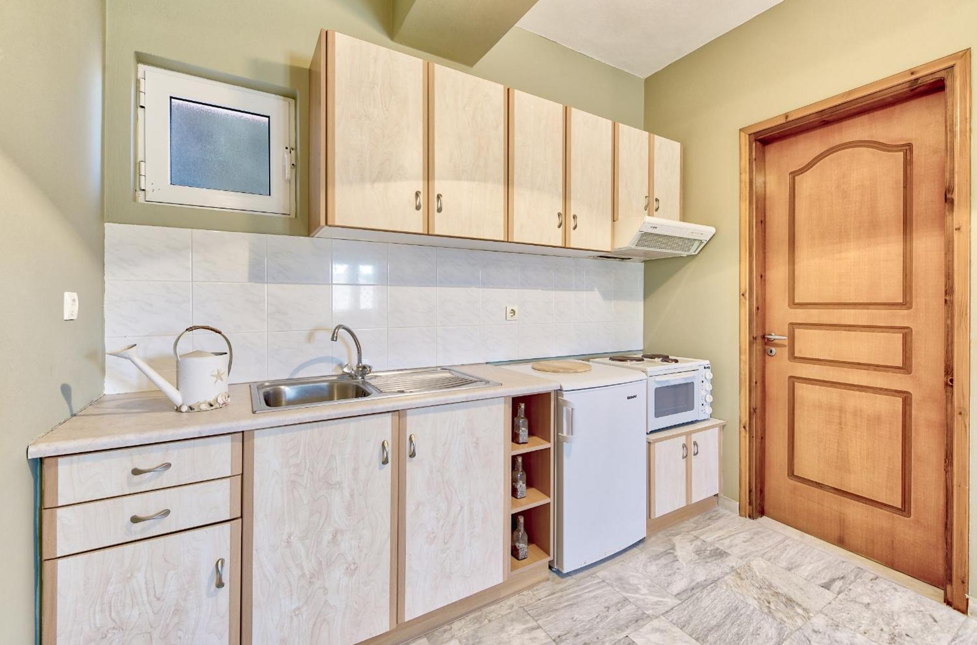 Avesta Apartments - 200M From The Beach Vasilikos  Room photo
